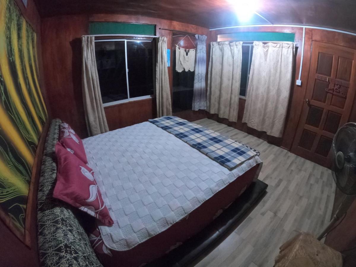 Tajau Laut Guesthouse Kudat Ngoại thất bức ảnh